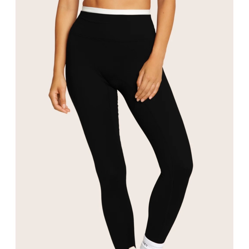 Set Active FORMCLOUD® CLOUD
CONTROL LEGGINGS™ 1.0